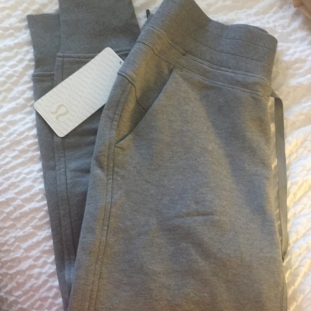 Lulu lemon Press Pause joggers